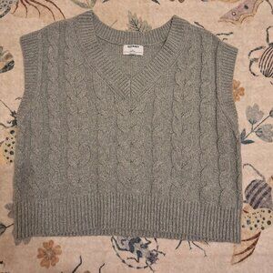 Old Navy Gray Sweater Vest Size Medium